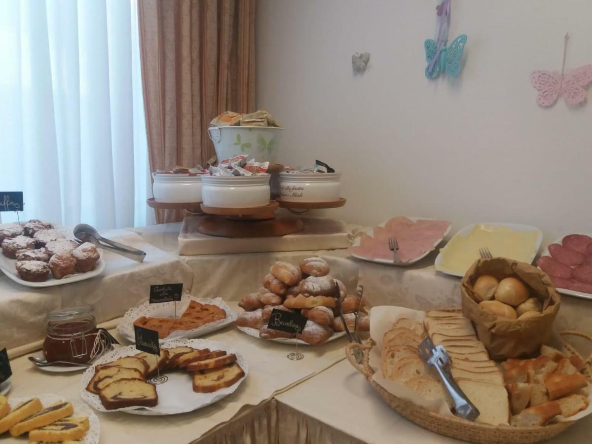 Hotel Maita Лидо Ди Камайоре Екстериор снимка